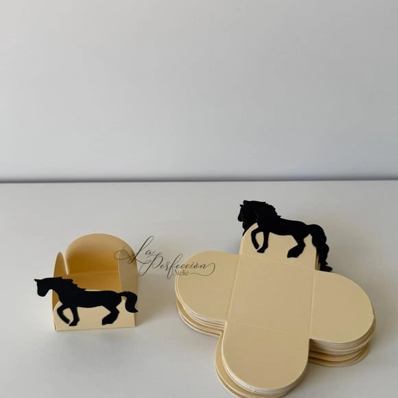 100 Forminhas Personalizadas Cavalo