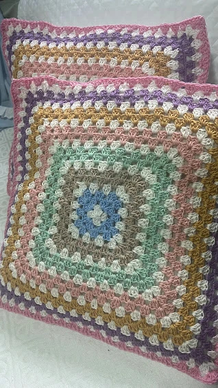 2 Almofadas de Crochê - Pronta Entrega 45 x 45 cm - Linha