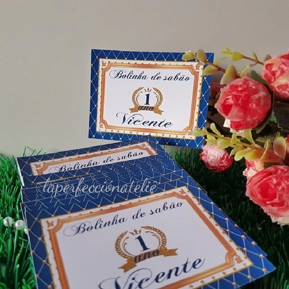 Adesivo Bolinha de Sabão Tema Coroa