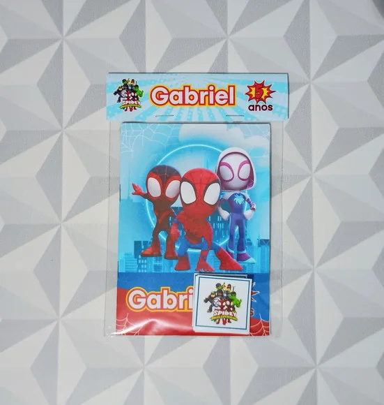 Álbum de Figurinhas e Livrinho de Colorir Spidey e Amigos