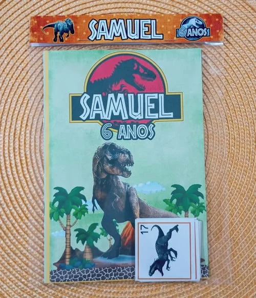 Álbum de Figurinhas e Livro de Colorir Dinossauros - 15x21