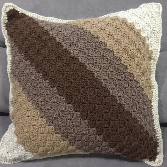 Almofada de Crochê (capa) 40 x 40 cm - 5 Cores