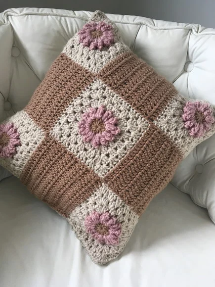 Almofada de Crochê (capa) 40 x 40 cm - Flores