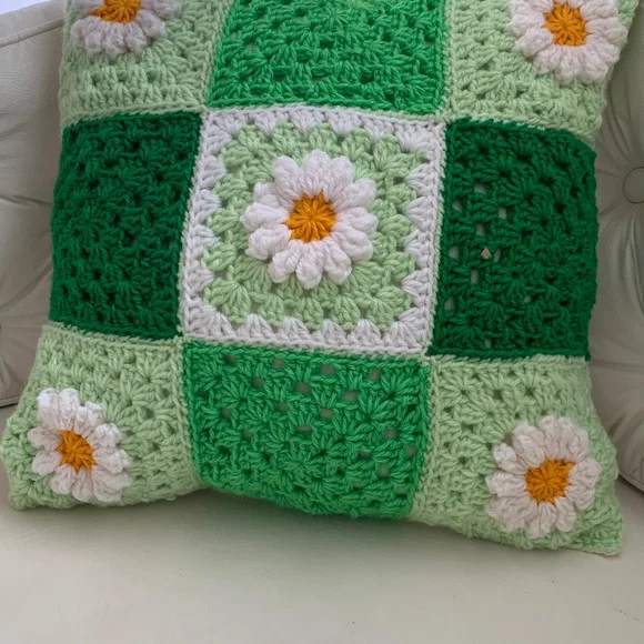 Almofada de Crochê (capa) Margaridas 40 x 40 cm