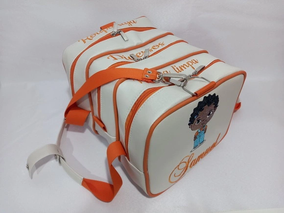 Bolsa Creche Menino Cabelo Cacheado