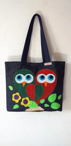 Bolsa de Tecido Jeans Bordada à Mão Corujas Apaixonadas