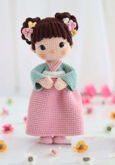 Boneca Yumi Amigurumi