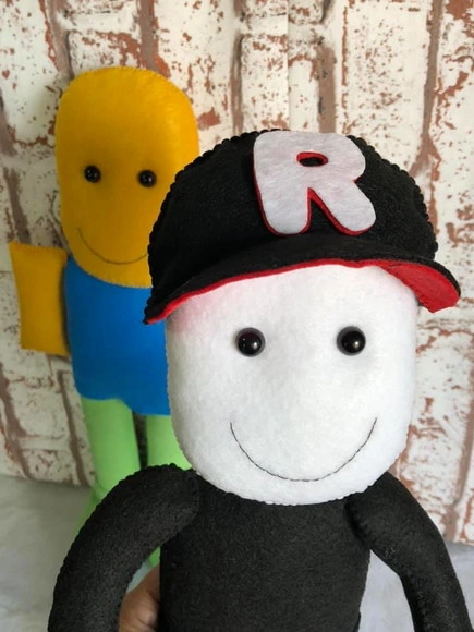 Bonecos Roblox em Feltro