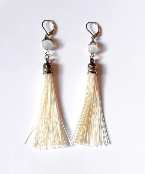Brinco com Olho de Gato e Tassel