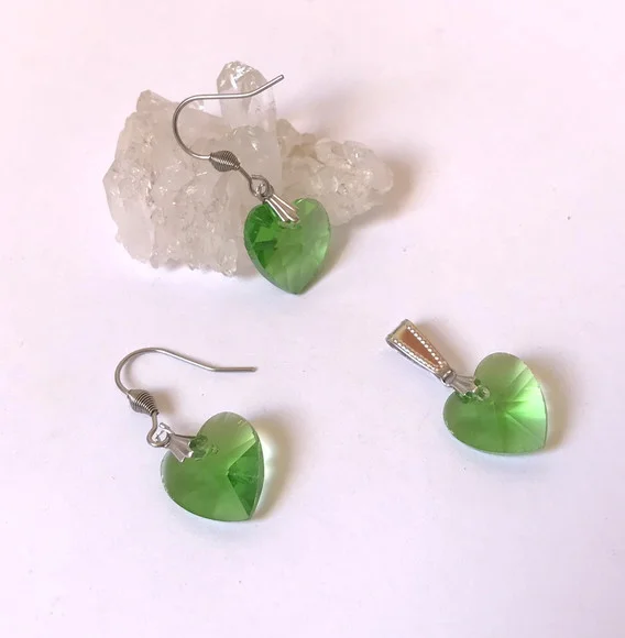 Conjunto Brinco e Pingente Coração Cristal Verde Aço Inox