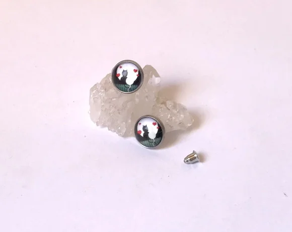 Brinco Pino com Cabochão Modelo Gato e Aço Inox