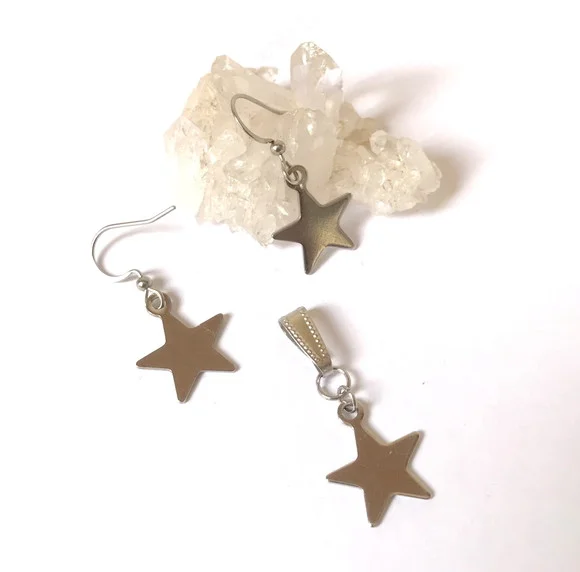 Conjunto Brincos e Pingente em Aço Inox Estrela