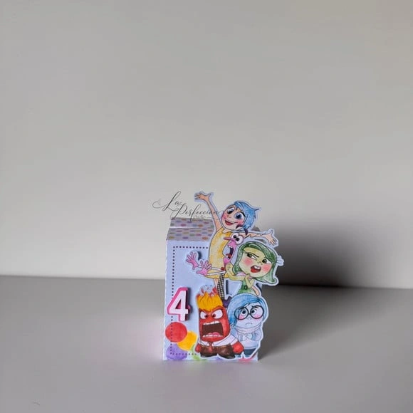 Caixa Cubo Alta Divertidamente