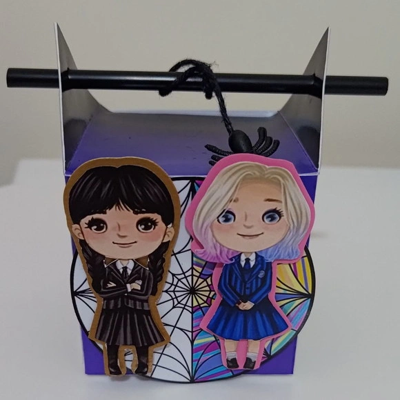 Caixa Cubo com Canudo Personalizada 3d Wandinha