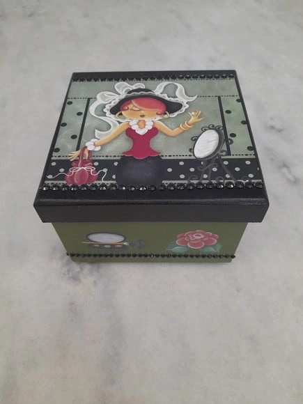Caixa em mdf para Joia/biju Verde e Preto Decorada Dama