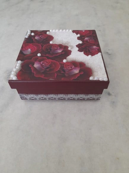 Caixa em mdf para Joia/biju Vermelha e Branca Decoração Flor