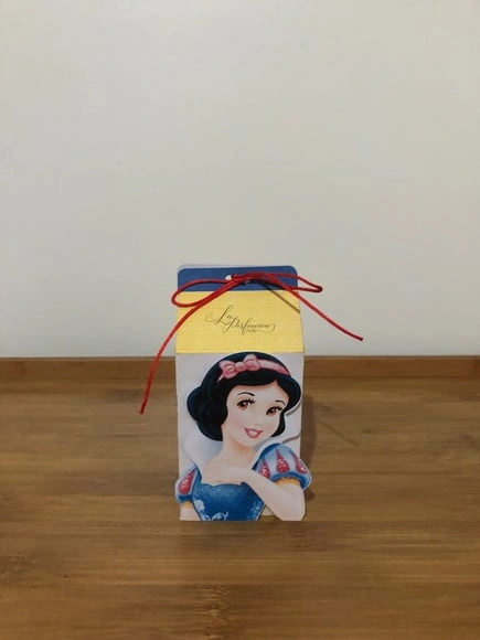 Caixa Milk Branca de Neve