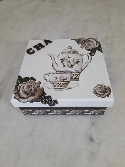Caixa para Chá em mdf Branca e Preta Decorada c/ 4 Divisória