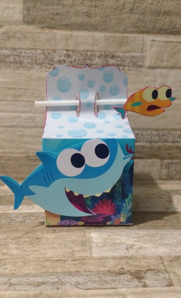 Caixa passa canudo Baby Shark