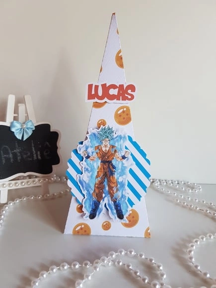 Caixa pirâmide Dragon ball