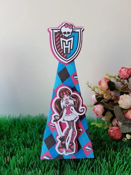Caixa Pirâmide Monster High