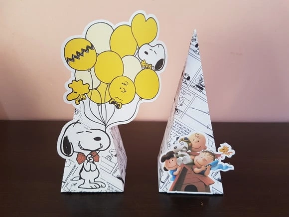 Caixa Pirâmide Snoopy