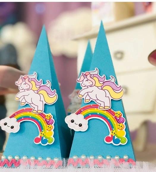 Caixa Pirâmide Unicornio