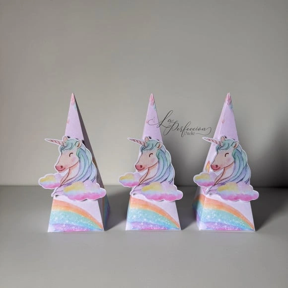 Caixa Pirâmide Unicornio