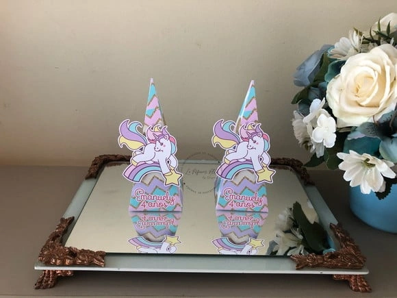 Caixa Pirâmide Unicornio