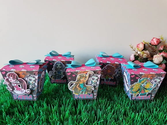 Caixa sushi monster high