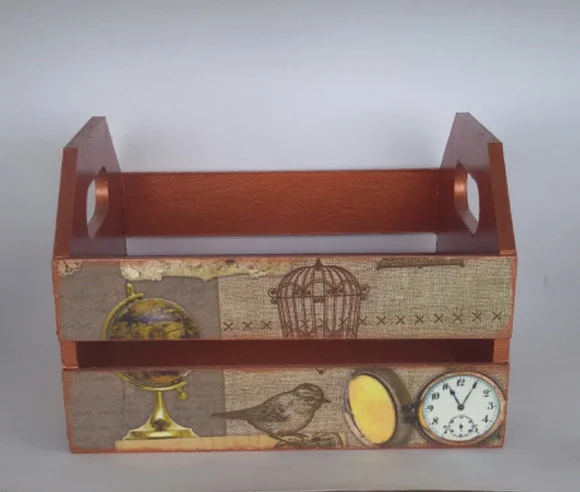 Caixote multiuso em MDF decorado com decoupage tema vintage