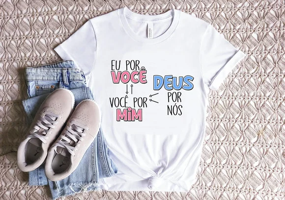 Camiseta Deus Por Nós
