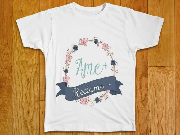 Camiseta Feminina Ame Mais Reclame Menos