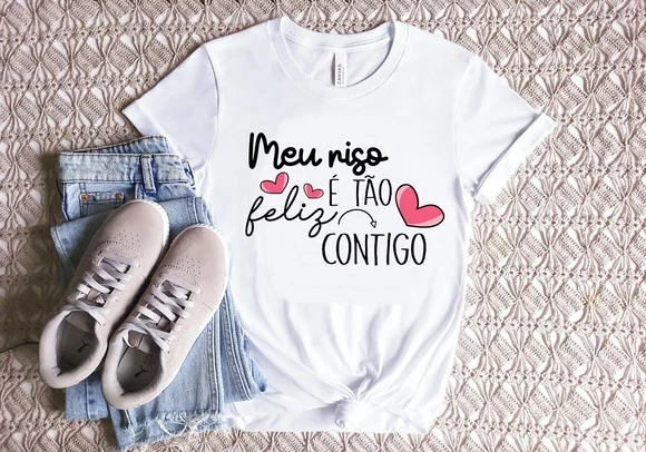 Camiseta o Meu Riso É Tão Feliz Contigo