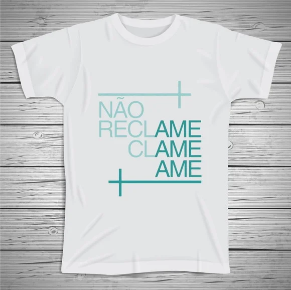 Camiseta Religiosa Não Reclame Ame