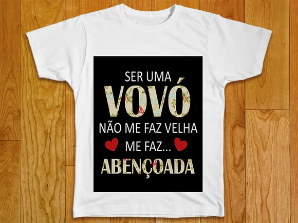 Camiseta Ser Uma Vovó Não Me Faz Velha