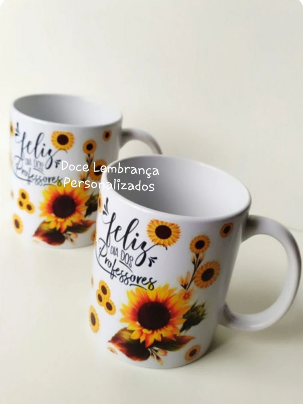 Caneca Porcelana Girassol  com nome presente Dia dos Professores