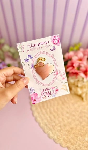Card com Mini Chaveiro Coração Acrílico Dia das Mães
