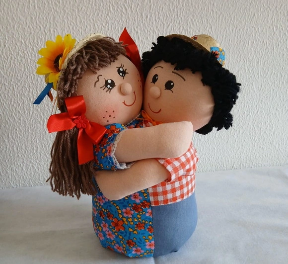 Casal Agarradinhos Festa de São João