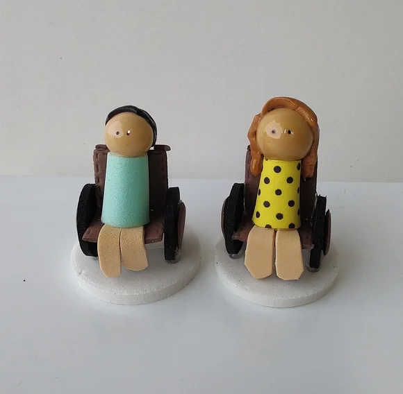 Casal de Cadeirantes para Constelação Mesa ou Água