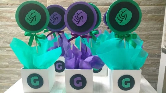Centro de Mesa Hulk Roxo e Verde
