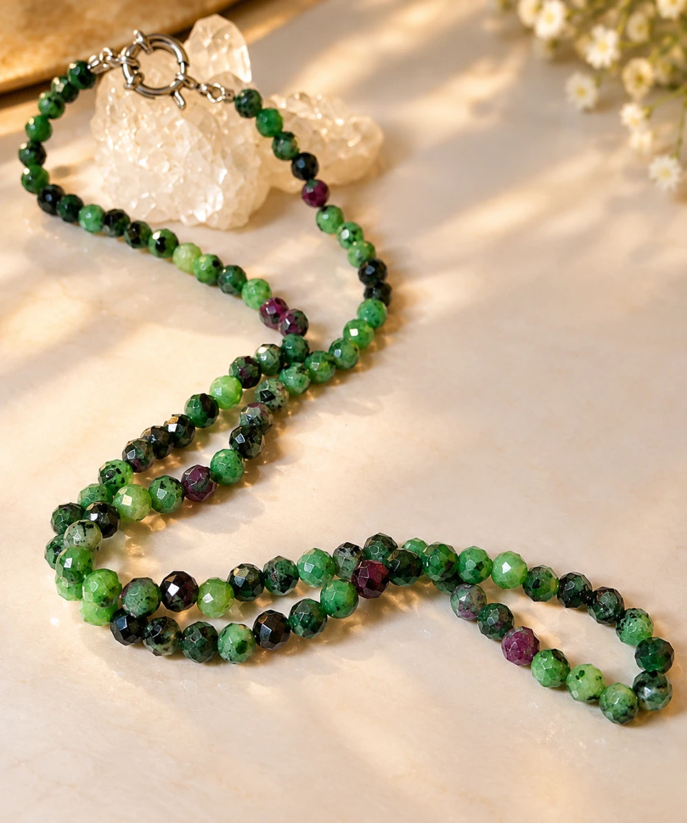 Choker Colar com Rubi Zoizita Facetadas 4 mm e Aço Inox