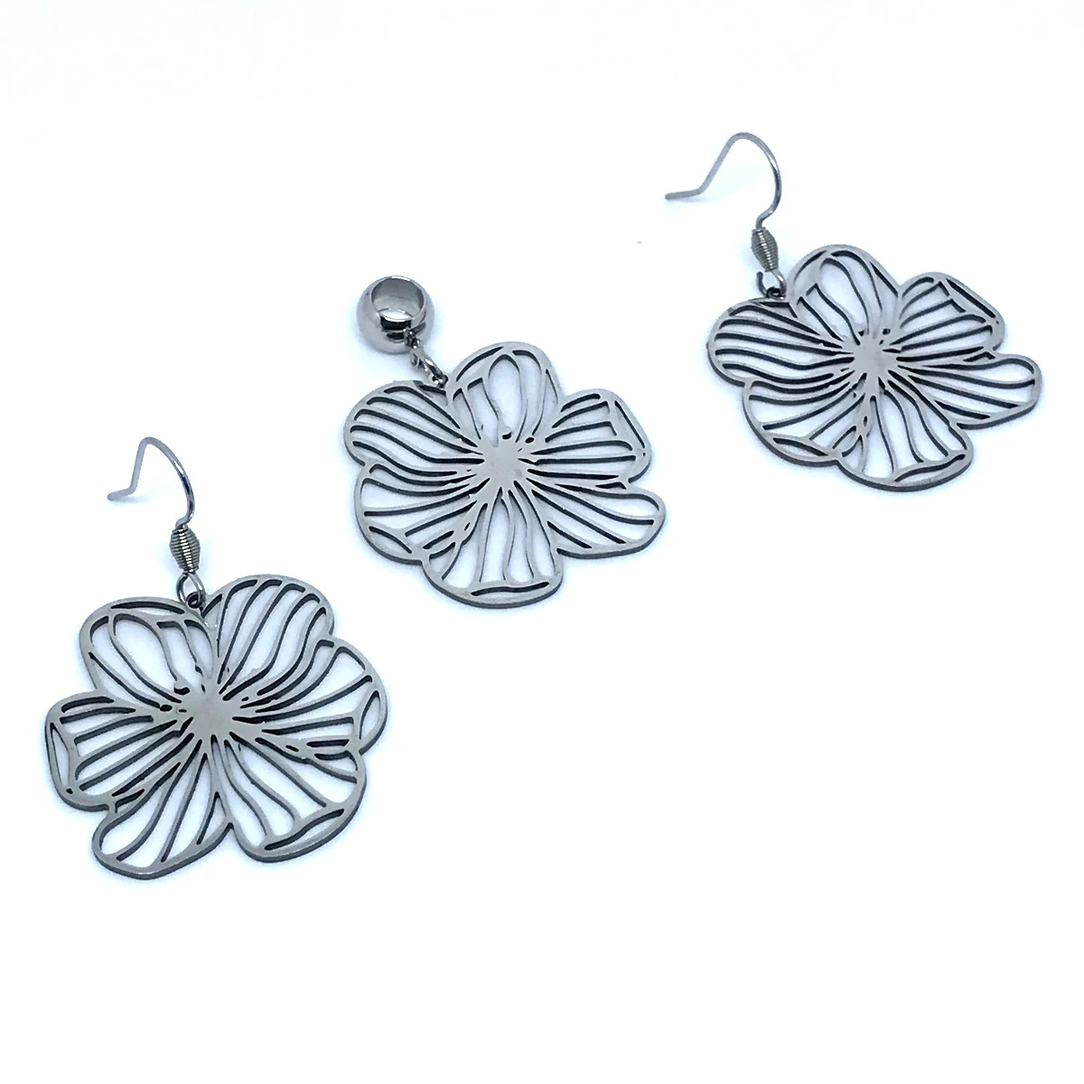 Conjunto Brinco E Pingente Flor Aço Inox Antialérgico