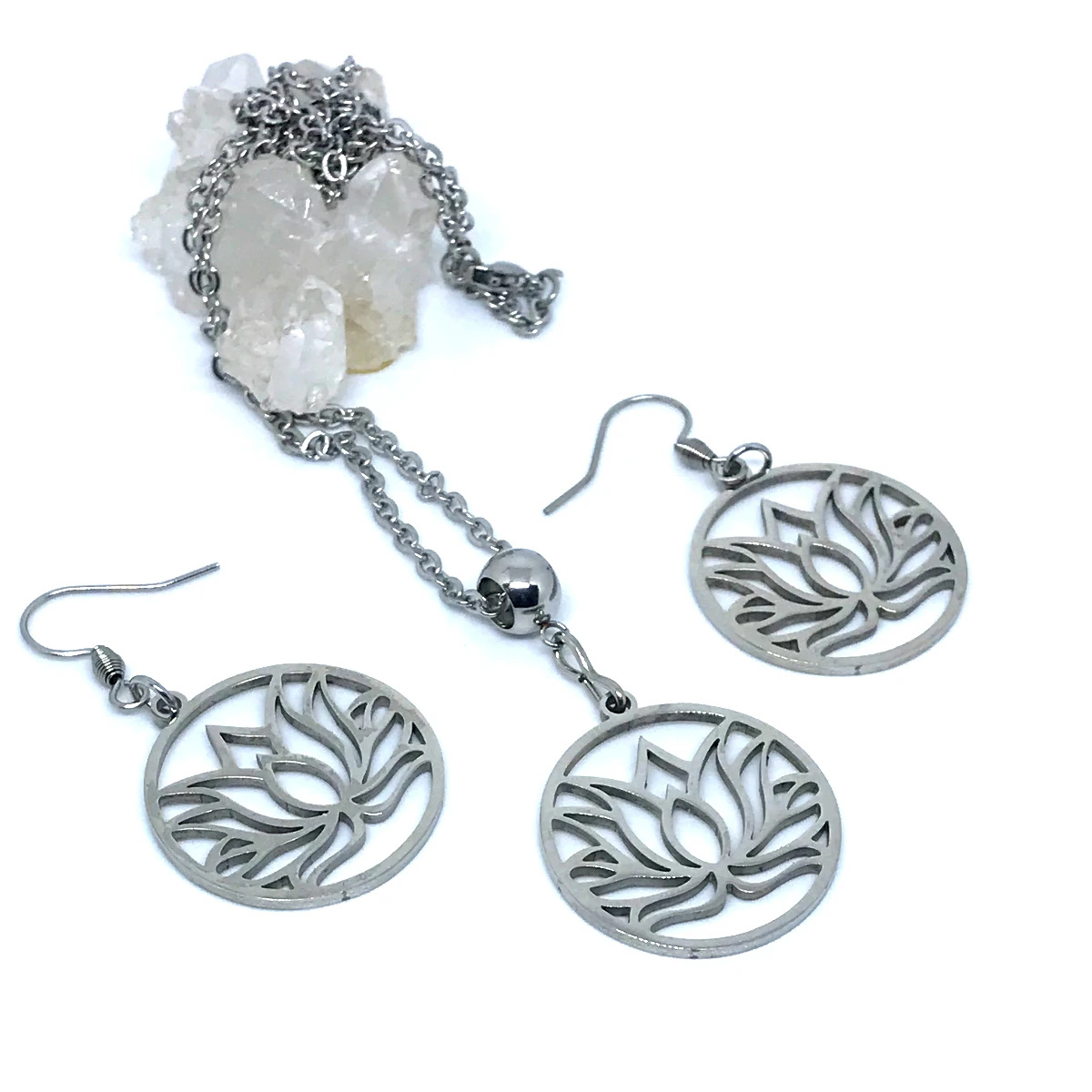 Conjunto  Corrente com Pingente e Brincos Flor de Lótus Aço Inox Antialérgico