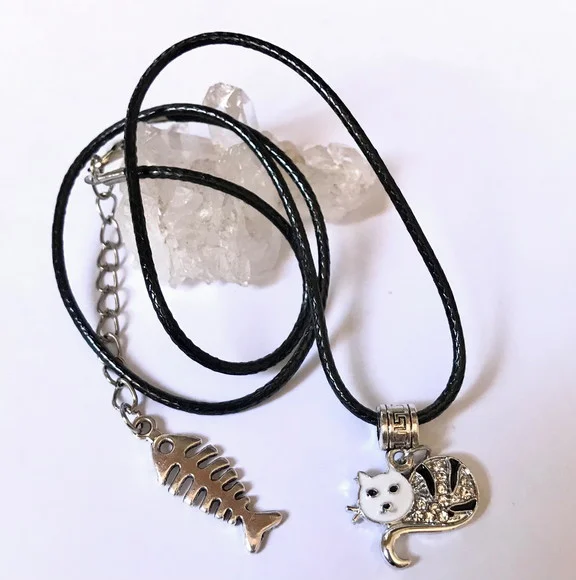 Cordão Colar com Gatinho com Strass em Prateado
