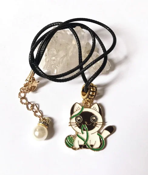 Cordão Colar com Gatinho e Perola e Strass em Dourado