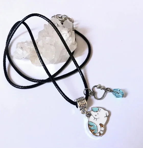 Cordão Colar com Gatinho em Prateado e Cristal Azul