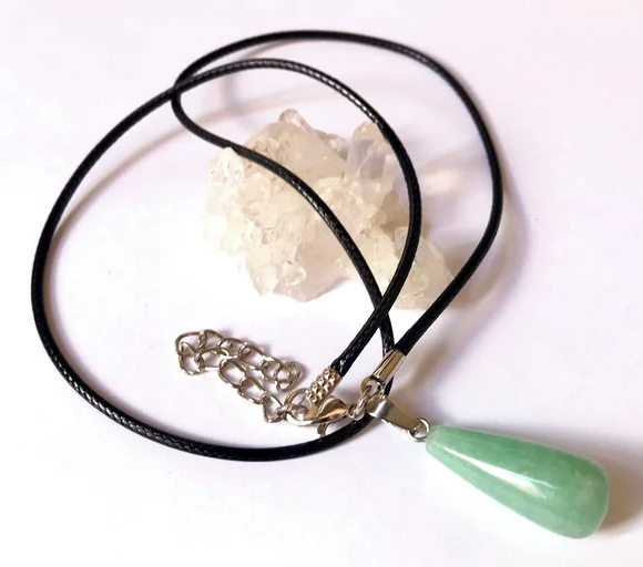 Cordão Colar com Pingente Gota de Quartzo Verde