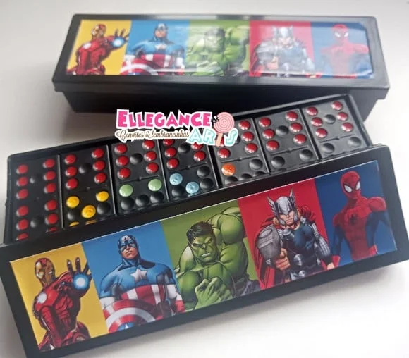 Dominó os Vingadores