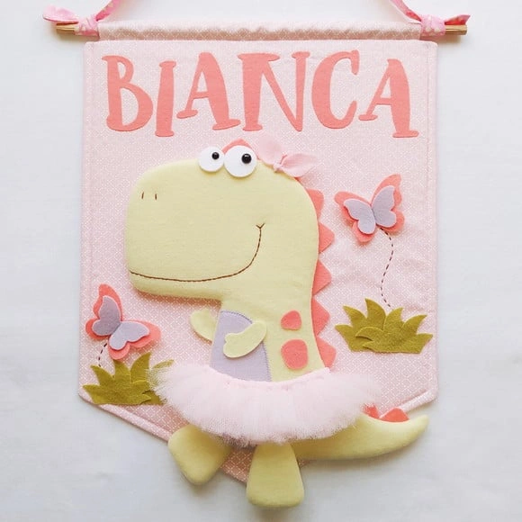 Flâmula Porta de Maternidade Dino Menina - Bianca